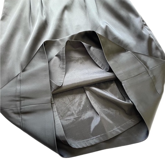 TAYLOR Little Black Dress Ruffle Neck Dress Size 2 - Picture 7 of 8